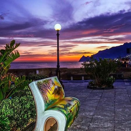 Вилла Torrevarata Vacanze Санта-Тереза-ди-Рива Экстерьер фото